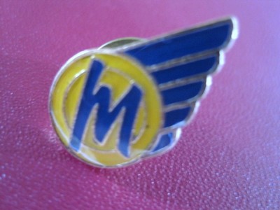Midway pin