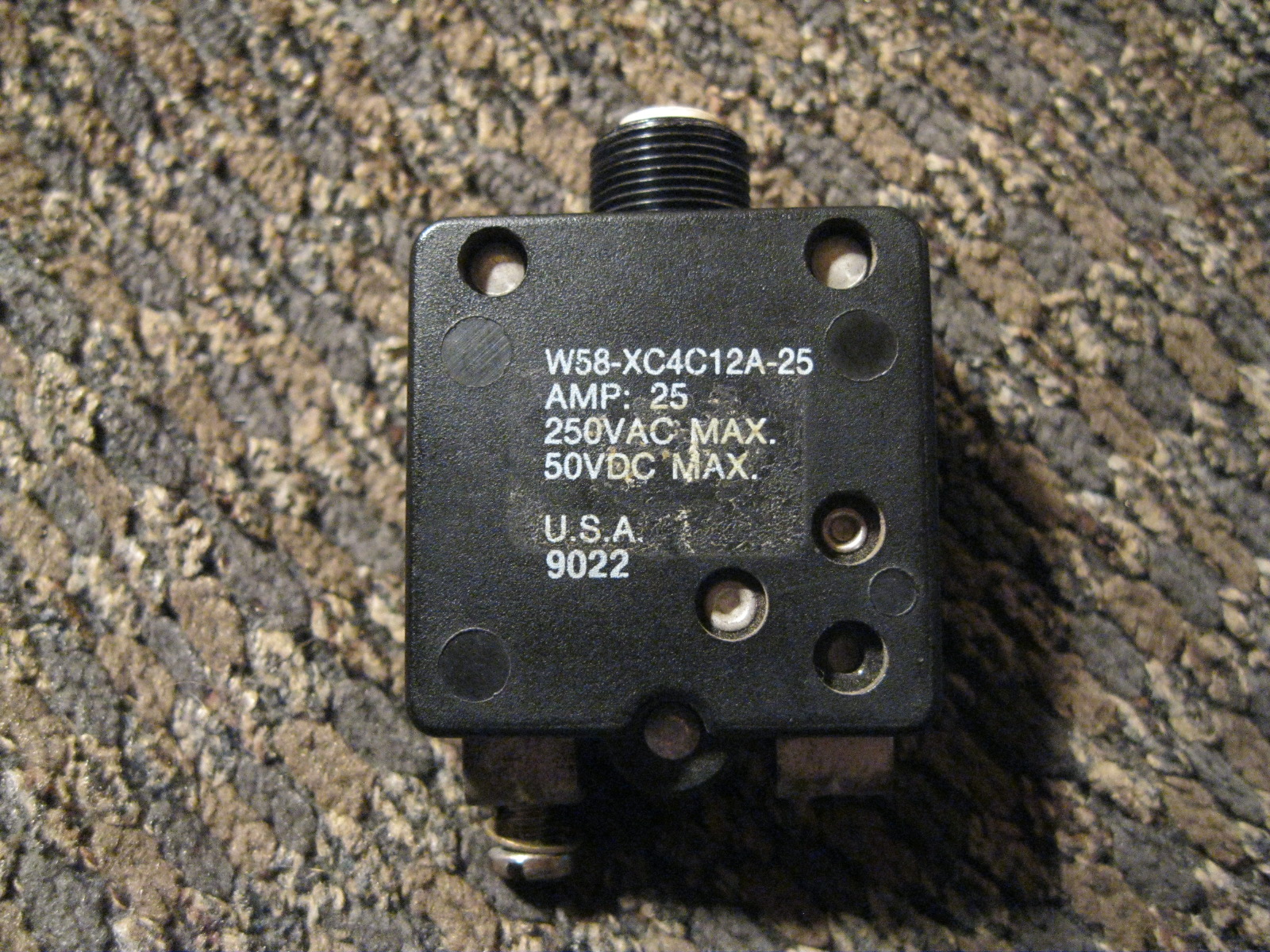 25 amp Circuit breaker